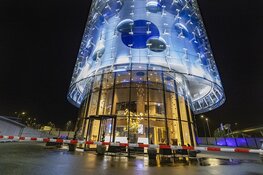 Overval op Fletcher hotel aan de Schepenbergweg in Amsterdam