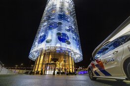 Overval op Fletcher hotel aan de Schepenbergweg in Amsterdam