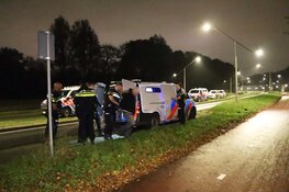 Auto in brand, een persoon aangehouden