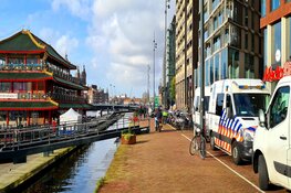 Lichaam gevonden in het water bij Oosterdok in Amsterdam