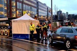 Persoon overleden bij ongeval op Waterlooplein