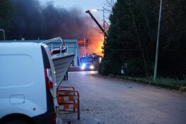Uitslaande brand in jachthaven Nieuw-West