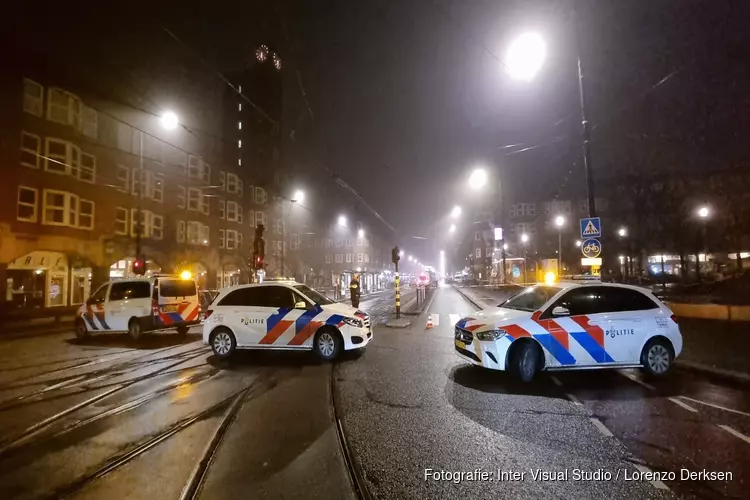Explosie bij juwelier. Groot deel Jan Evertsenstraat afgezet voor onderzoek