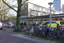 Man in been gestoken in Amsterdam-Oost