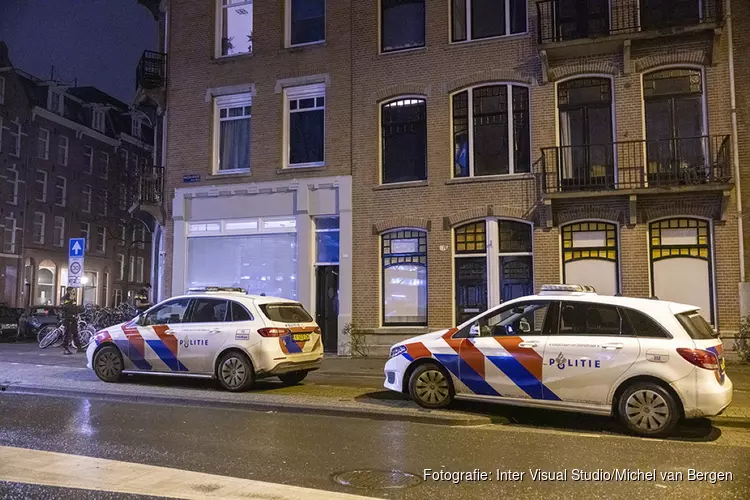 Politie doet onderzoek na melding woningoverval Nassaukade
