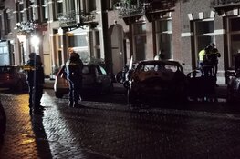 Auto in brand aan de Delistraat in Amsterdam
