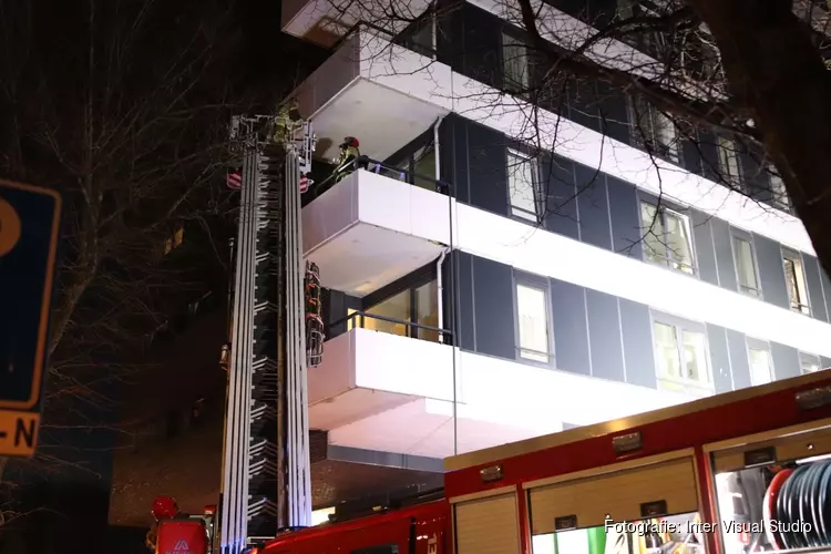 Vuurwerk zorgt voor brand in slaapkamer in Osdorp