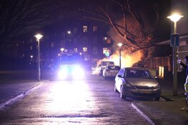 Meerdere auto&#39;s en scooters in brand op oudejaarsavond