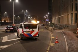 Auto gecrasht op Mauritskade