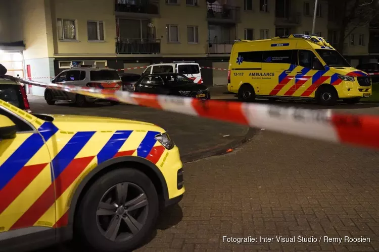 Gewonde bij schietincident bij flat in Amsterdam-Noord