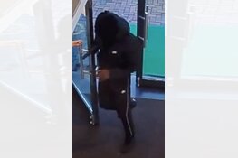 Overvallen telecomwinkels Bijlmerplein: politie zoekt informatie en roept op tot alertheid