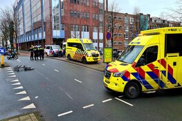 Fietser gewond na aanrijding op het Weesperplein
