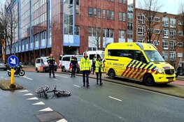 Fietser gewond na aanrijding op het Weesperplein