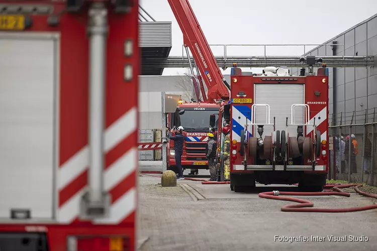 Brandweer uitgerukt naar cacaofabriek in Amsterdam
