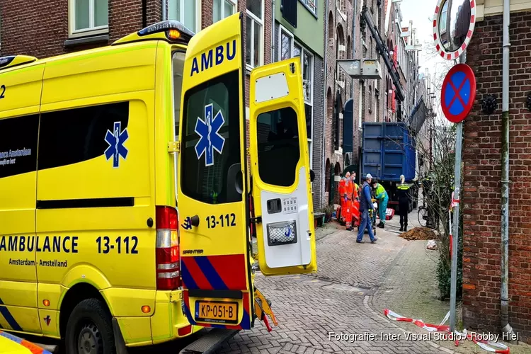 Persoon zwaargewond na ongeval in Amsterdam