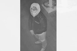 Gezocht: Inbraak bij en gewelddadige diefstal in coffeeshop Oudebrugsteeg
