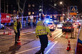 Politie massaal naar Leidseplein na melding overval en gijzeling