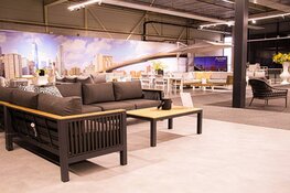 Santika Furniture bij Cruquius Woonboulevard