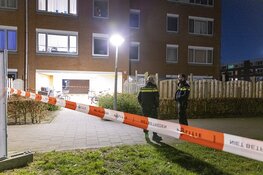 Woning beschoten aan de Nieuwersluishof in Amsterdam Zuidoost