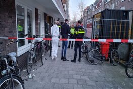 Stoffelijk overschot aangetroffen in Spaarndammerbuurt. Politie doet onderzoek