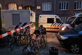 Stoffelijk overschot aangetroffen in Spaarndammerbuurt. Politie doet onderzoek