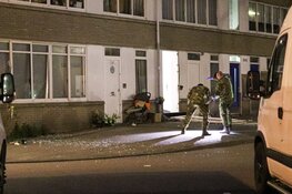 Explosie in Amsterdam-Noord, voordeur eruit geslagen