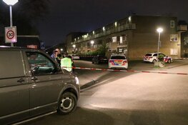 Explosie in Amsterdam-Noord, voordeur eruit geslagen