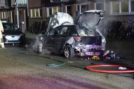 Auto door brand verwoest in Osdorp