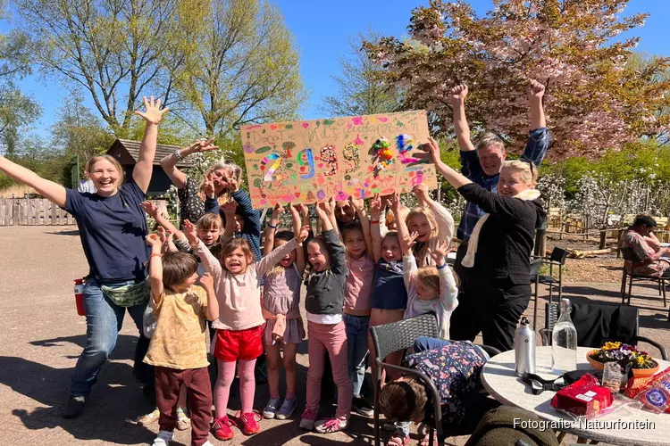 BSO-kinderen van Natuurfontein zamelen 3000 euro in voor Kinderboerderij Westerpark