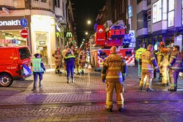 Woningbrand aan de Lange Leidsedwarsstraat