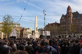 Dodenherdenking op de Dam weer massaal bezocht na twee coronajaren