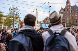 Dodenherdenking op de Dam weer massaal bezocht na twee coronajaren