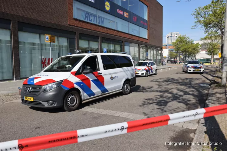 Politie onderzoekt straatroof op medewerkers juwelier
