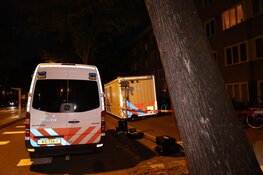 Politie doet urenlang onderzoek na aantreffen gewonde man