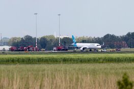 Hulpdiensten op Schiphol in actie voor vliegtuig met te warme remmen