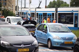 Tram in Amsterdam Nieuw-West ontspoord door ongeval