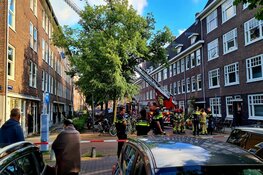 Brand op dak van woning in Bos en Lommer
