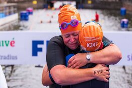 Spring in de Amsterdamse grachten voor het goede doel