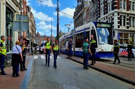 Voetganger in aanrijding met tram in Amsterdam-Centrum
