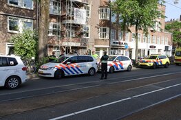Arrestatieteam valt woning aan Hoofdweg binnen