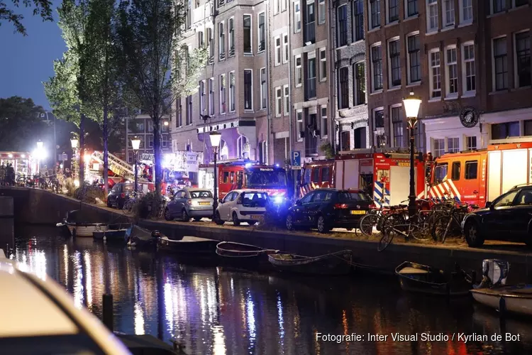 Appartement in grachtenpand uitgebrand