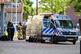 Mogelijk explosief gevonden onder auto in Diemen