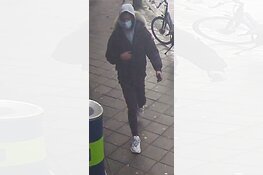 Gezocht: Pinnen met een gestolen bankpas na babbeltruc Slotervaart