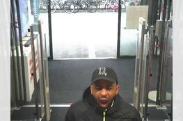 Gezocht: Gebruik maken van frauduleus verkregen creditcard in Amsterdam en Rotterdam