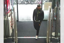 Gezocht: Gebruik maken van frauduleus verkregen creditcard in Amsterdam en Rotterdam