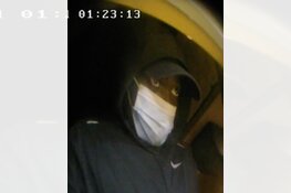 Gezocht: Gebruik maken van frauduleus verkregen creditcard in Amsterdam en Rotterdam