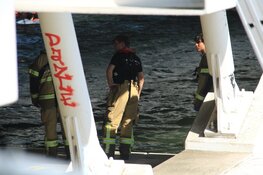 Boot gezonken na aanvaring met brug bij IJburg