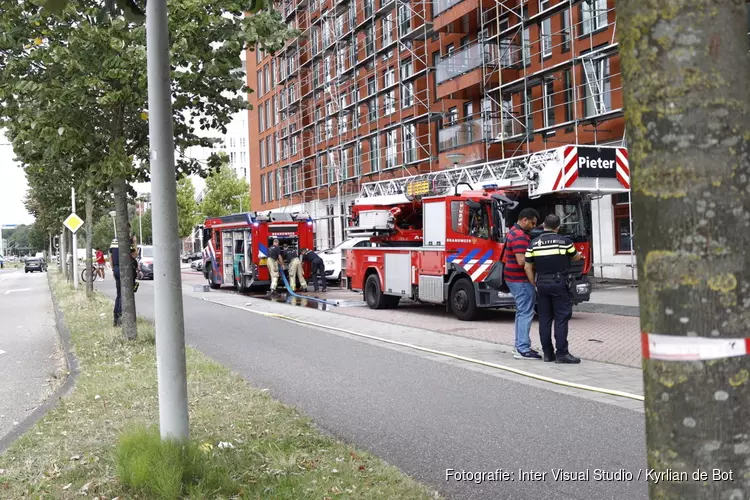 Brand op dak van appartement Ookmeerweg Amsterdam