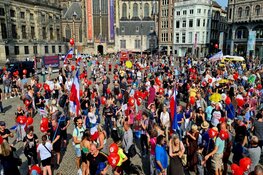 Demonstratie tegen overheid op De Dam