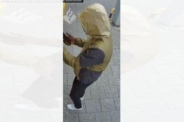 Gezocht: Pinnen met gestolen bankpas in Amsterdam en Almere